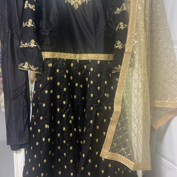 Anarkali suit in size 38 In stock ✅
———————————- - Picture 3 of 14